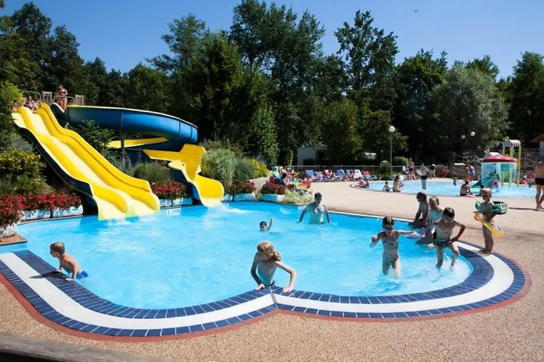 Camping Des 3 Lacs 4 étoiles★★★★