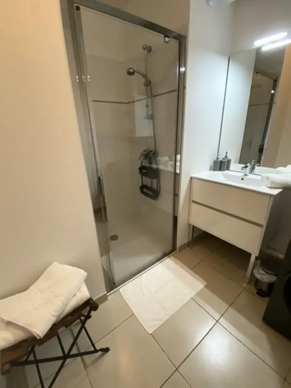 Appartement Agréable à 2 Min à Pied De La Plage