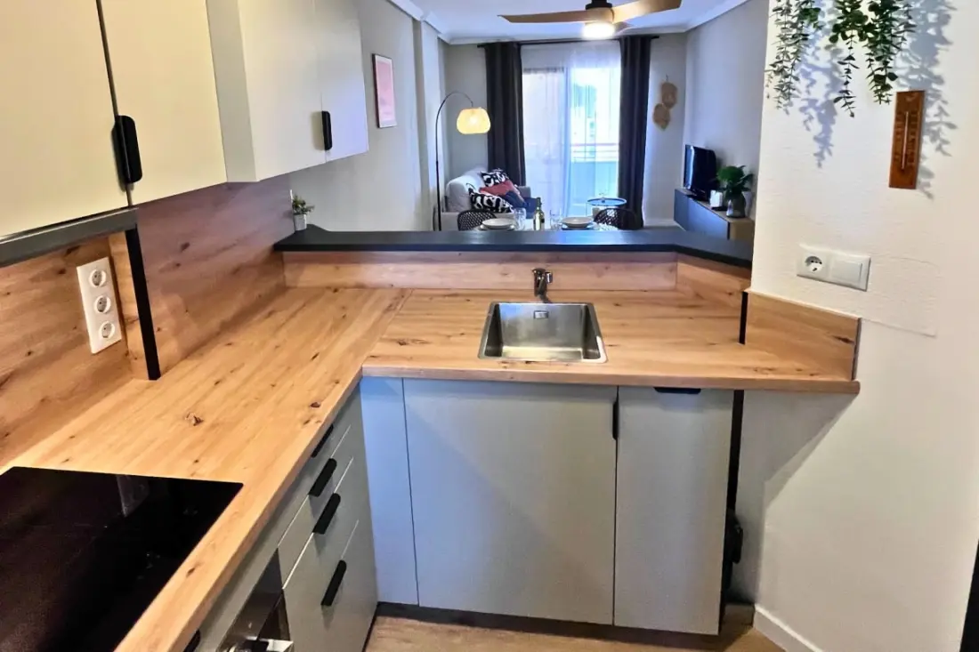 Appartement Avec Vue Panoramique, Piscine Et Plage à Pied
