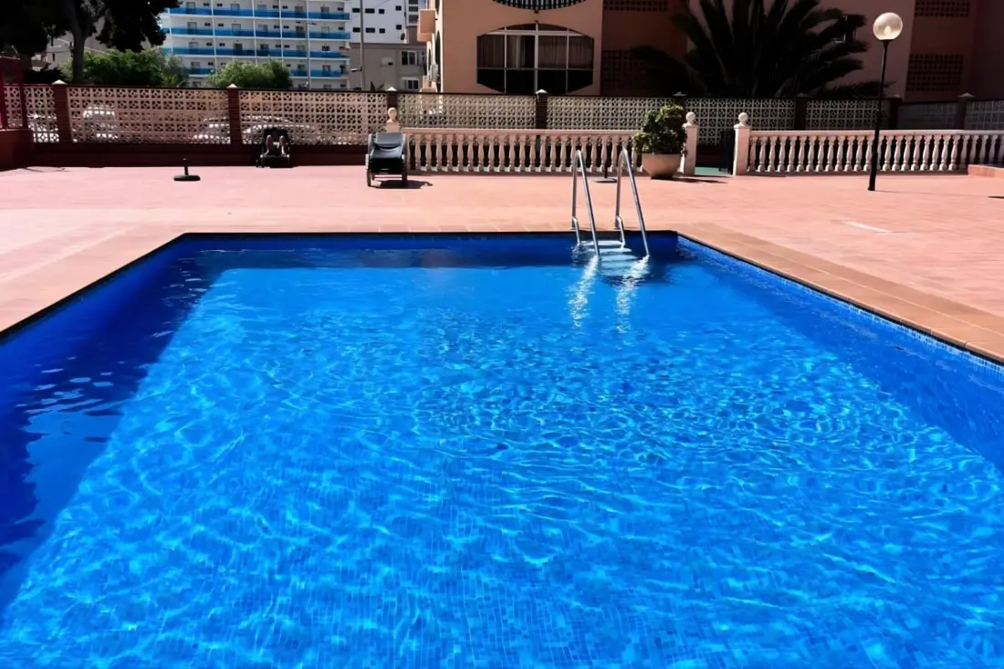 Appartement Design, Piscine, Parking, Près De La Plage