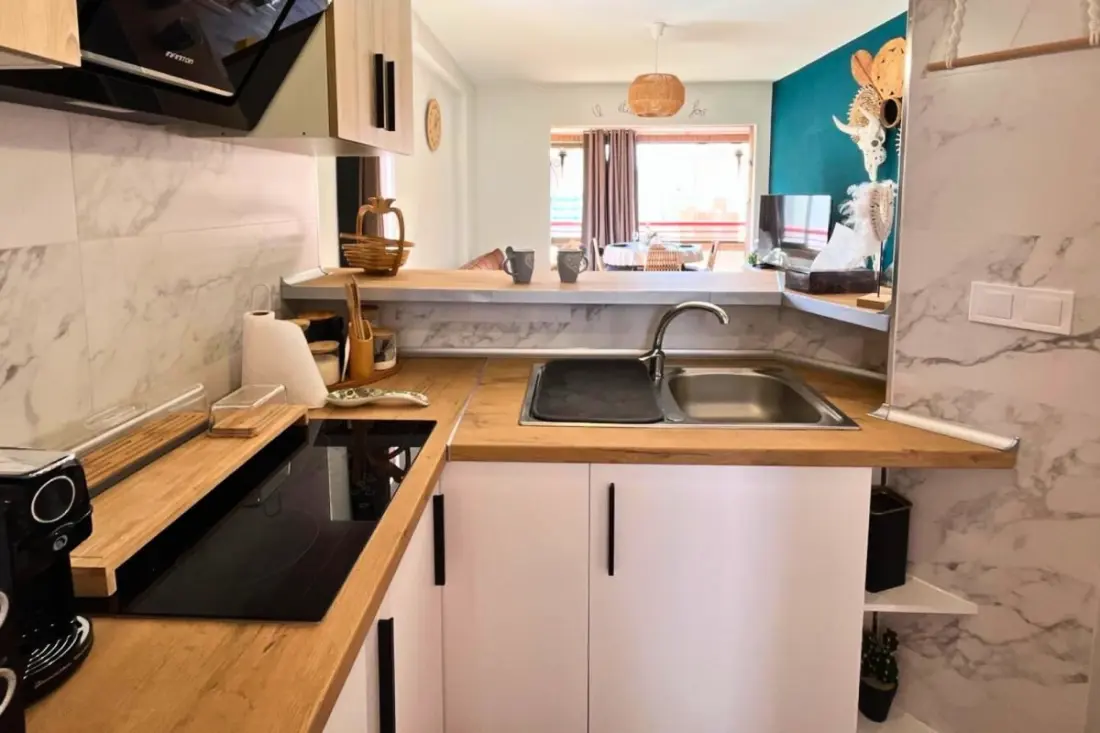 Appartement Design, Piscine, Parking, Près De La Plage