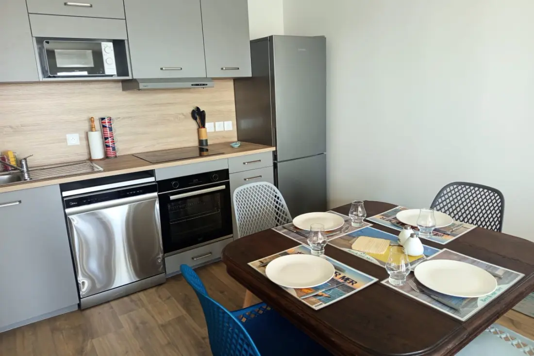 Appartement Neuf Avec Balcon à 100 M De La Plage