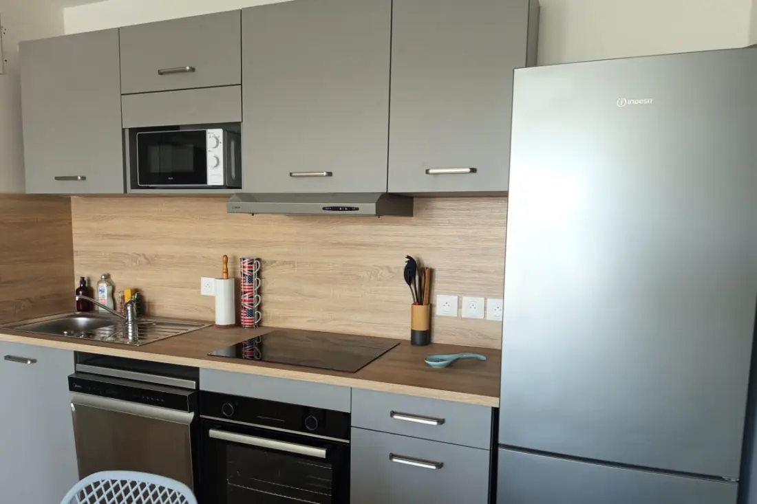 Appartement Neuf Avec Balcon à 100 M De La Plage