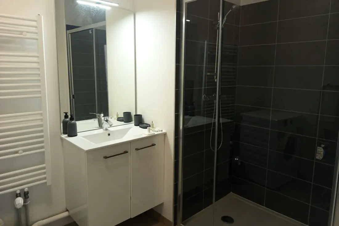 Appartement Neuf Avec Balcon à 100 M De La Plage