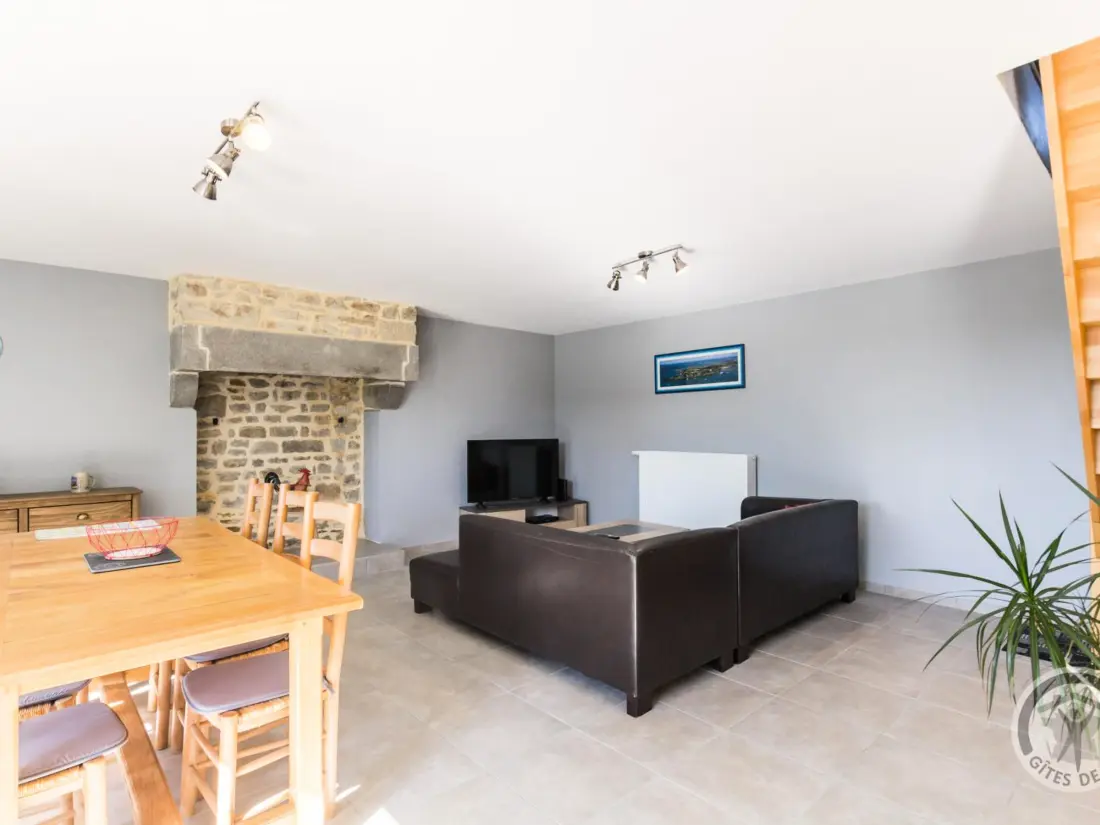Maison de Vacances BESLON 4