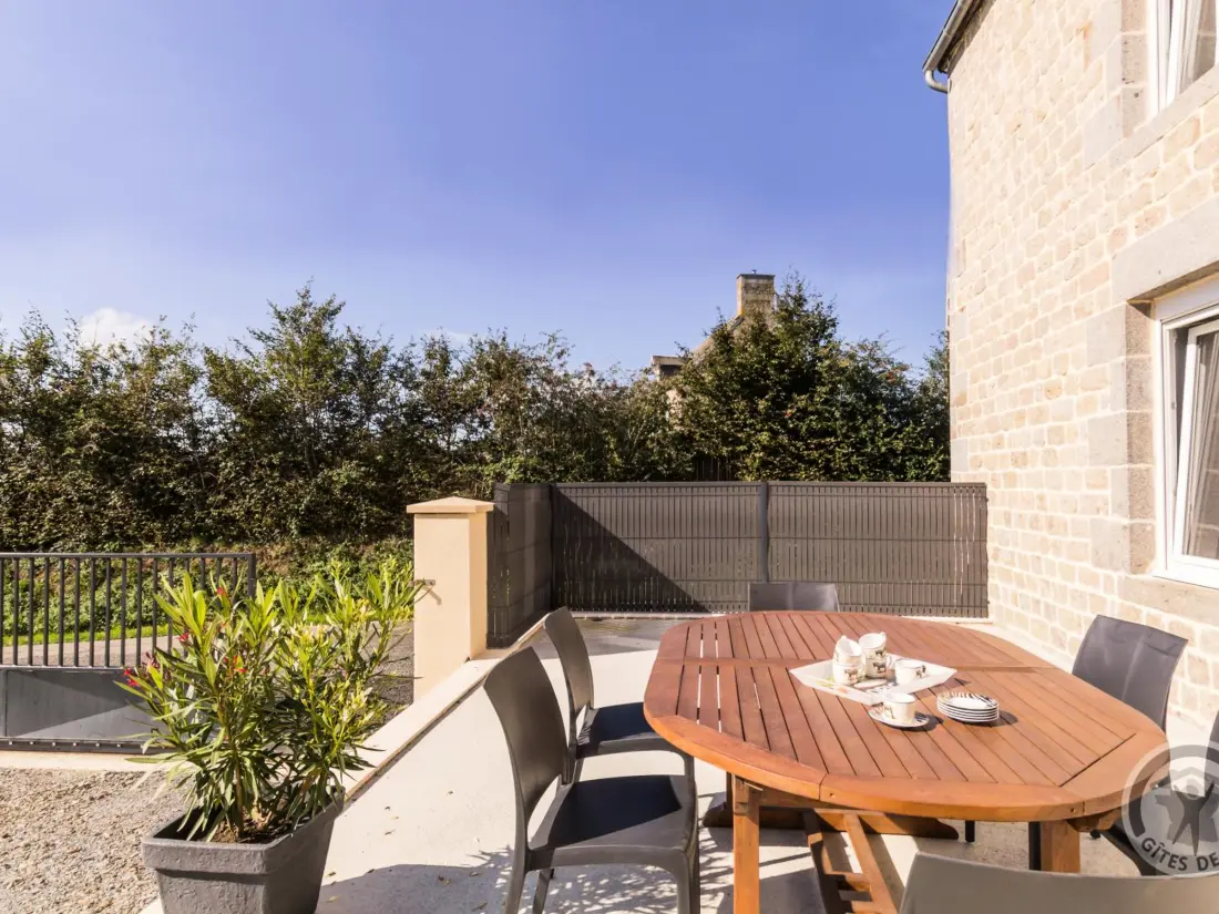 Maison de Vacances BESLON 4