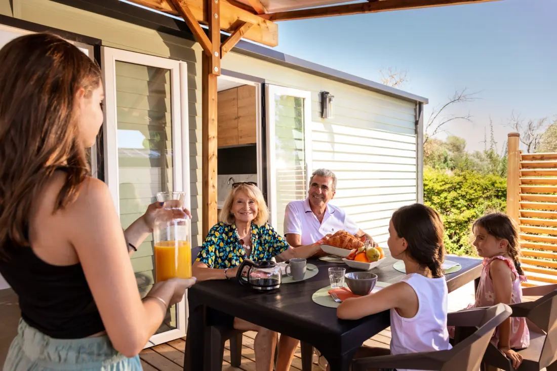 Camping Domaine Sainte Veziane 4 étoiles★★★★