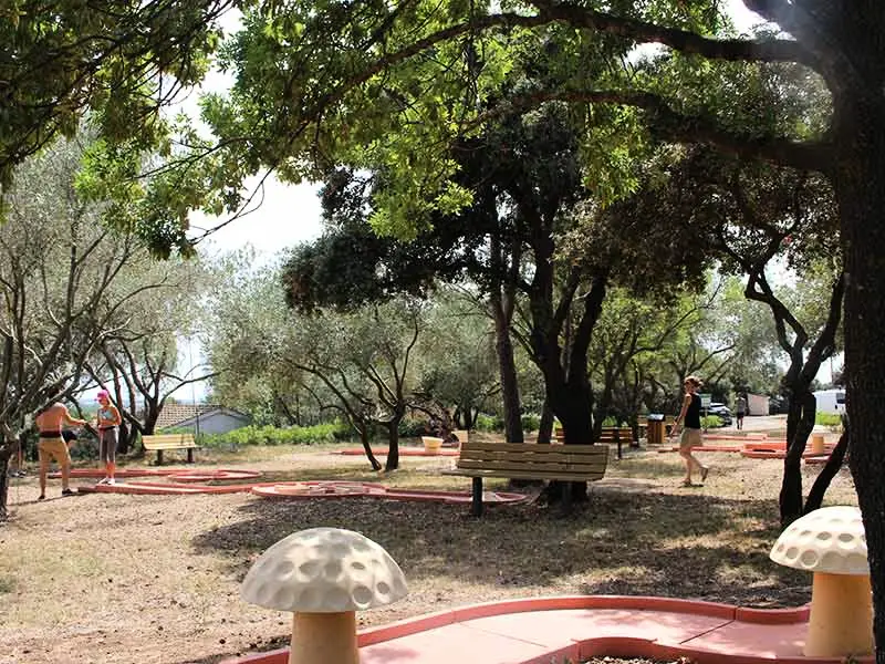 Camping Domaine Sainte Veziane 4 étoiles★★★★