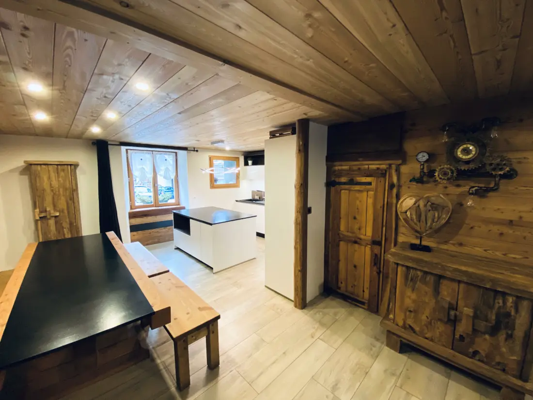 Grange authentique au coeur d'un charmant village savoyard