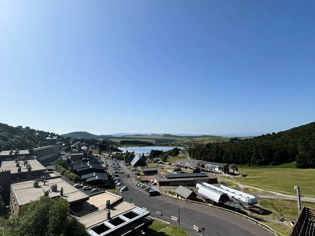 Location de Vacances Besse-et-Saint-Anastaise 8