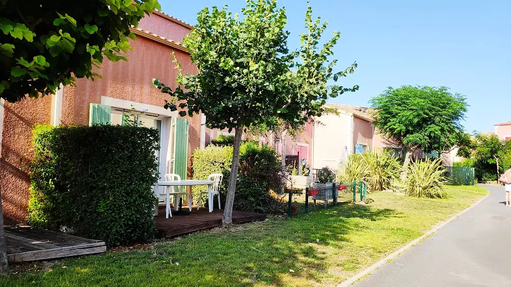 Résidence pavillonnaire avec 3 piscines communes à Béziers