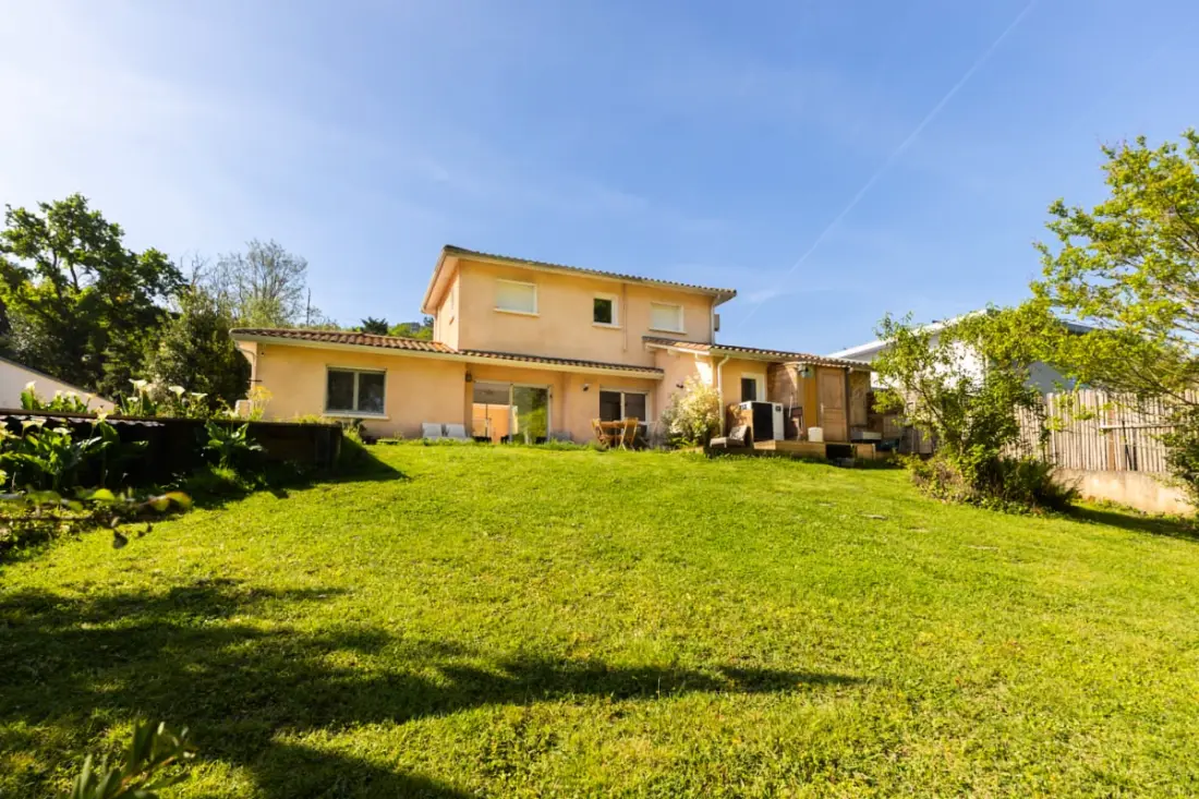 Maison Paisible à Biarritz, Entre Mer Et Lac