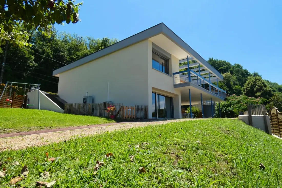 Résidence Lac Casa 60’ – Charme Rétro En Bord De Lac