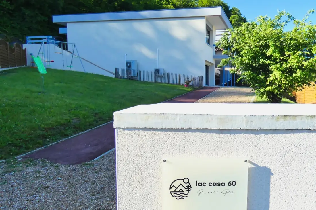 Résidence Lac Casa 60’ – Charme Rétro En Bord De Lac