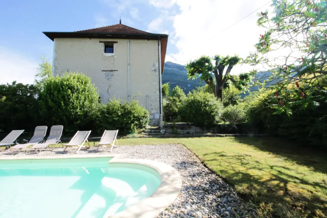 Maison Familiale, Cadre Paisible Et Piscine !