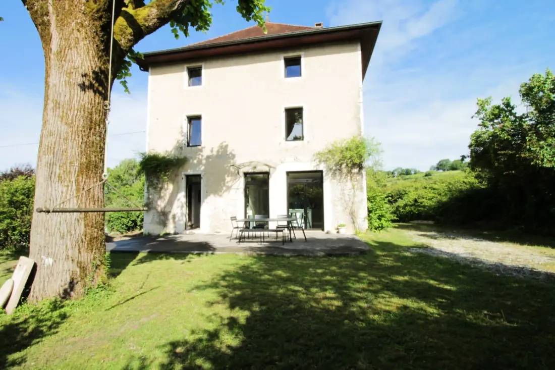 Maison Familiale, Cadre Paisible Et Piscine !