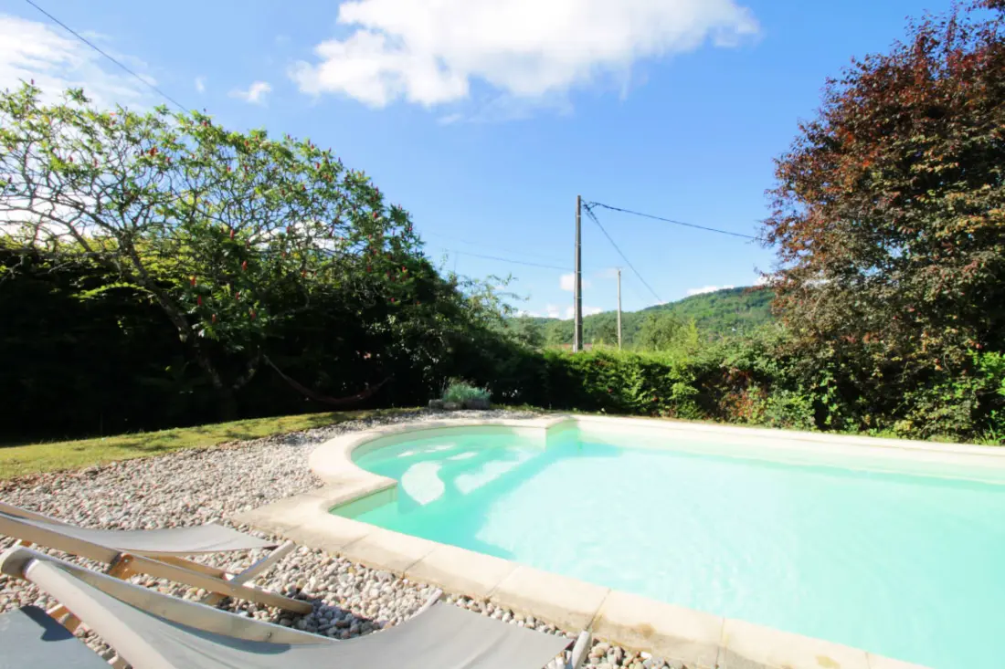 Maison Familiale, Cadre Paisible Et Piscine !