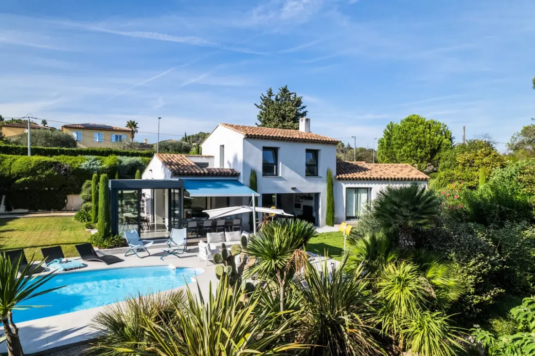 Résidence Villa 150m2, Piscine &amp; Pétanque !