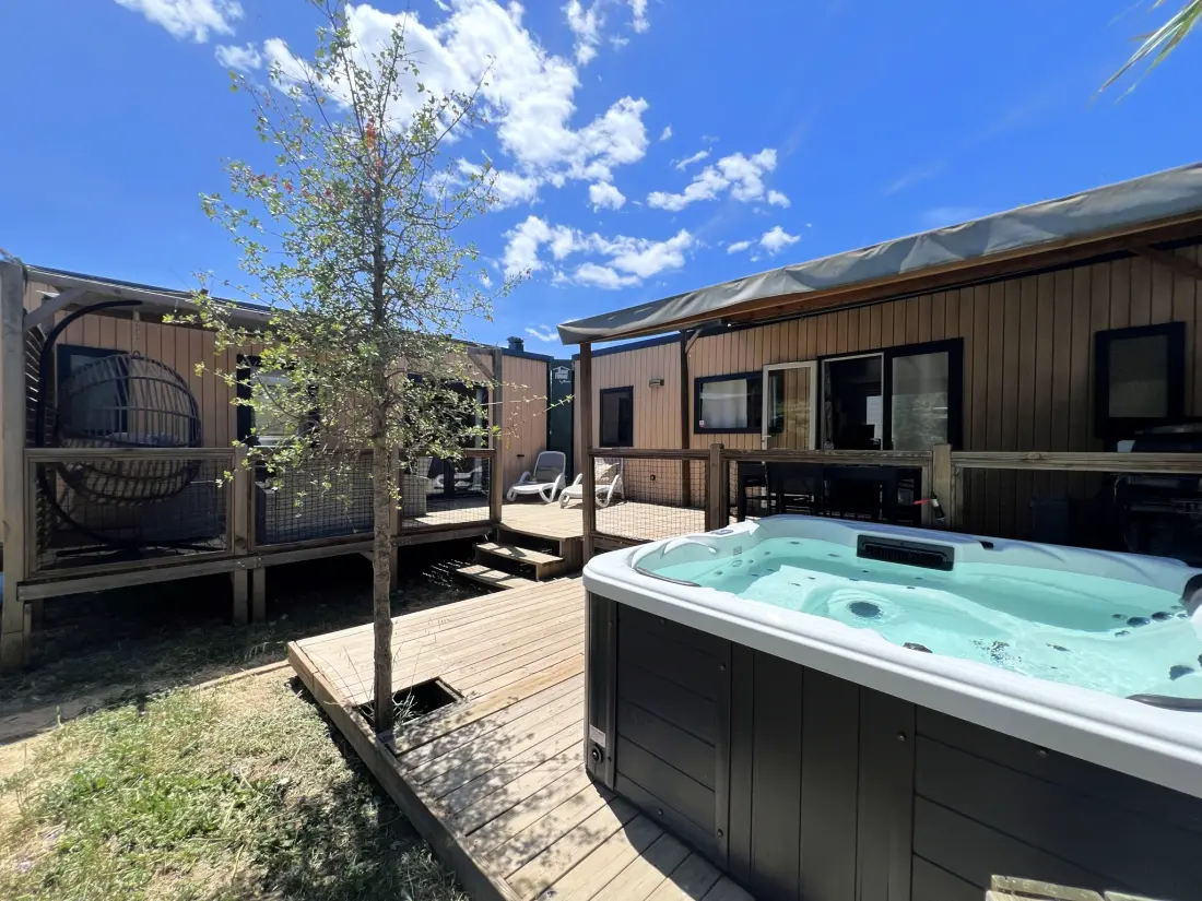 Flower Camping Olivigne 4 étoiles★★★★