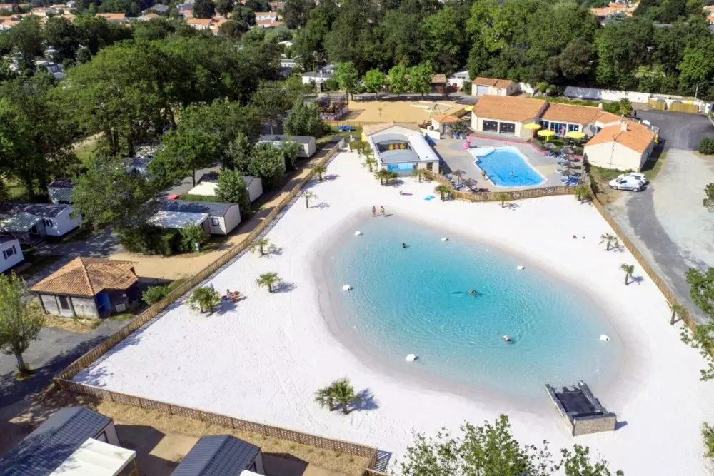 Camping maeva Escapades Le Bois Joli 4 étoiles★★★★
