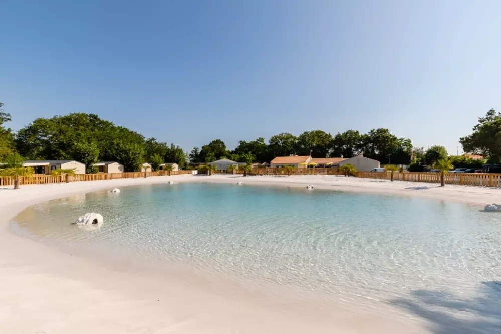 Camping maeva Escapades Le Bois Joli 4 étoiles★★★★