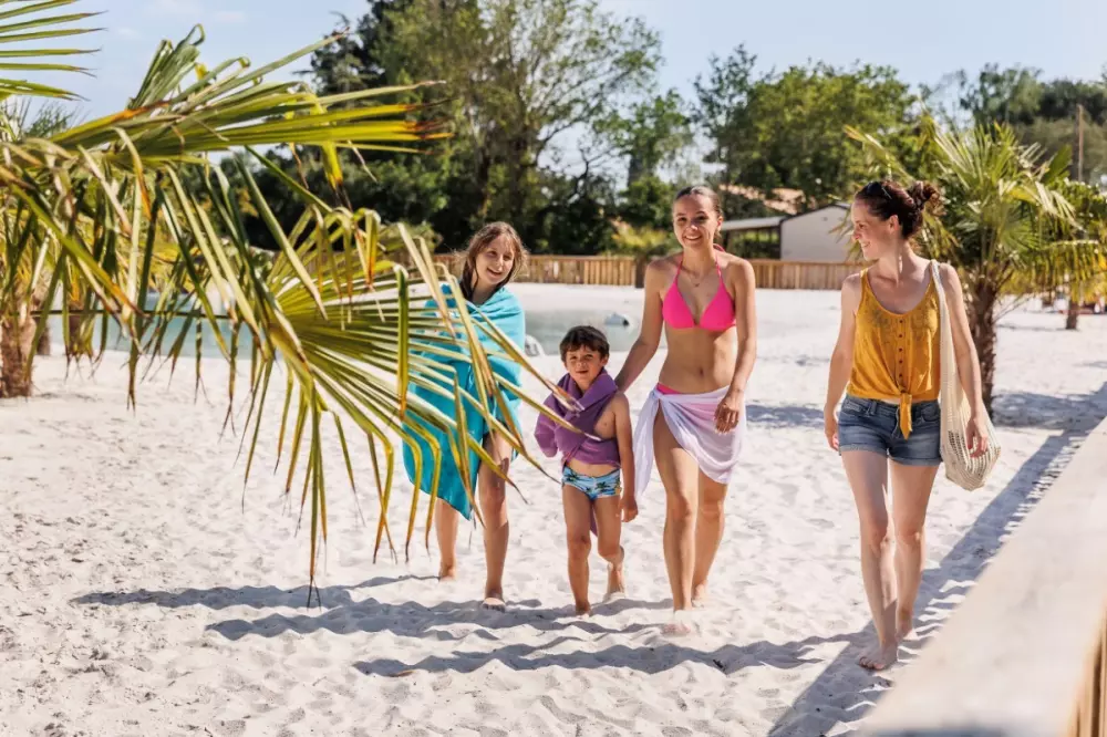 Camping maeva Escapades Le Bois Joli 4 étoiles★★★★