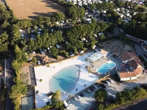 Camping Le Bois Joli 4 étoiles★★★★