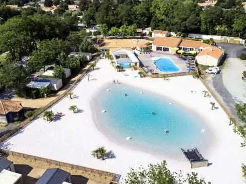 Camping Le Bois Joli 4 étoiles★★★★