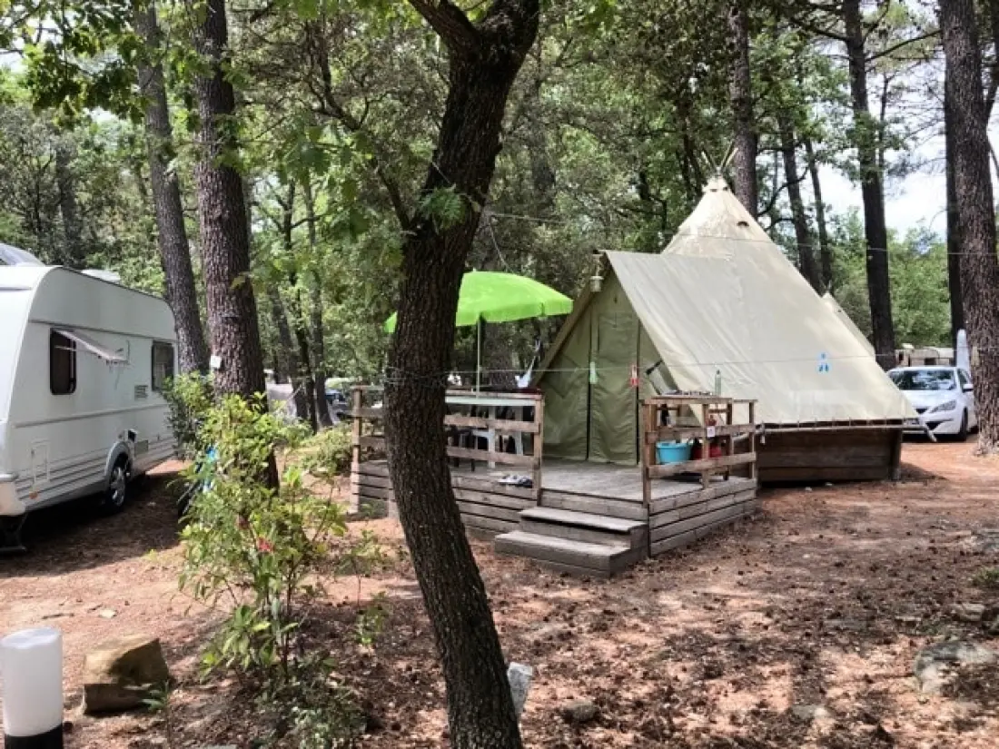 Camping La Simioune Vaucluse et Drome Provencale 3 étoiles★★★