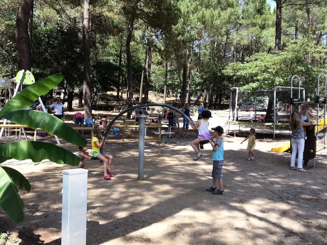 Camping La Simioune Vaucluse et Drome Provencale 3 étoiles★★★