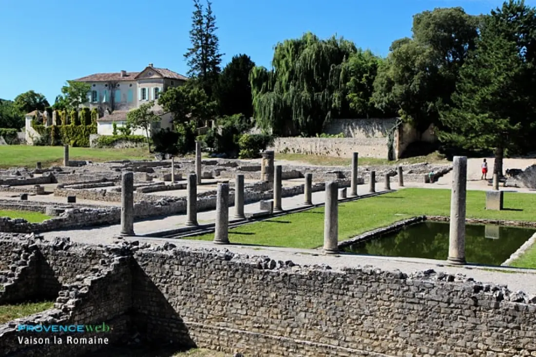 Camping La Simioune Vaucluse et Drome Provencale 3 étoiles★★★