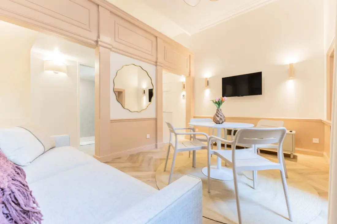 Appartement Avec Clim &amp; Patio, Coeur Des Chartrons