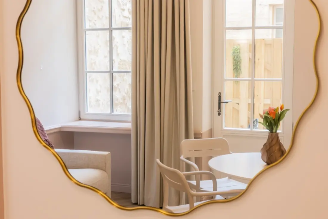 Appartement Avec Clim &amp; Patio, Coeur Des Chartrons