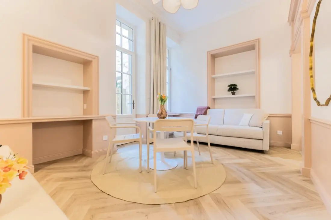 Appartement Avec Clim &amp; Patio, Coeur Des Chartrons