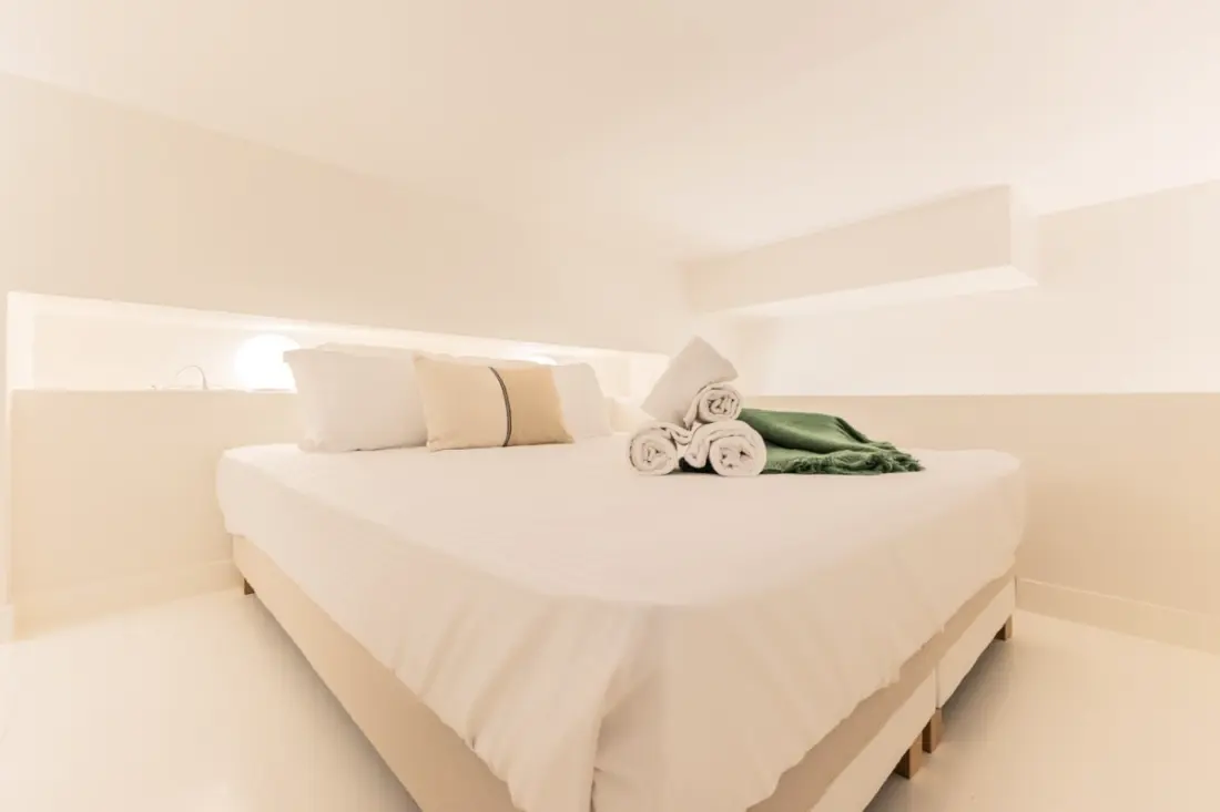 Appartement Avec Clim &amp; Patio, Coeur Des Chartrons