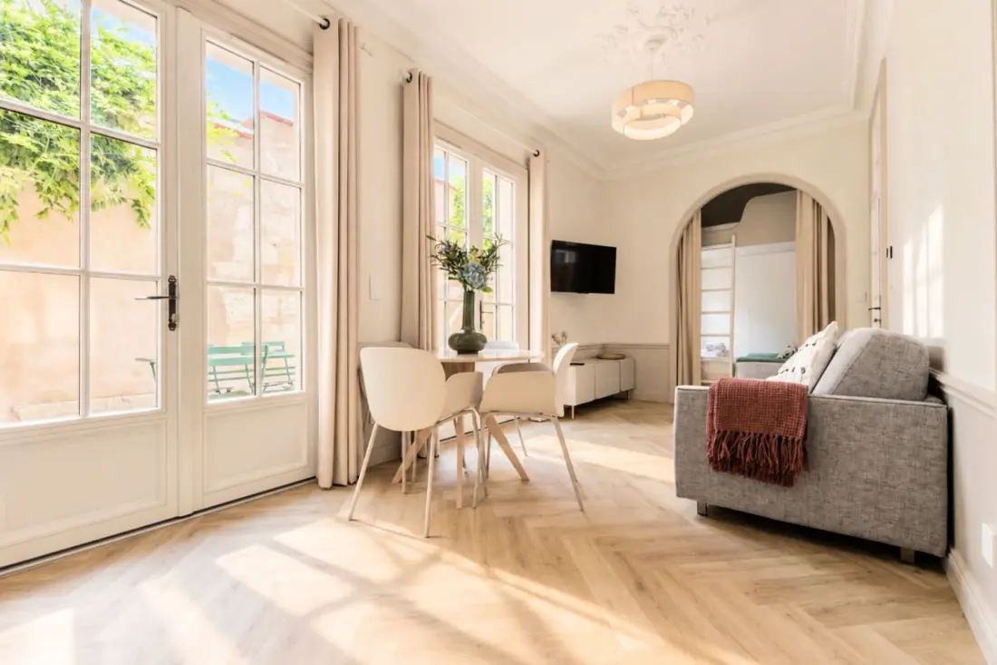 Appartement Avec Terrasse &amp; Clim, Cœur Chartrons