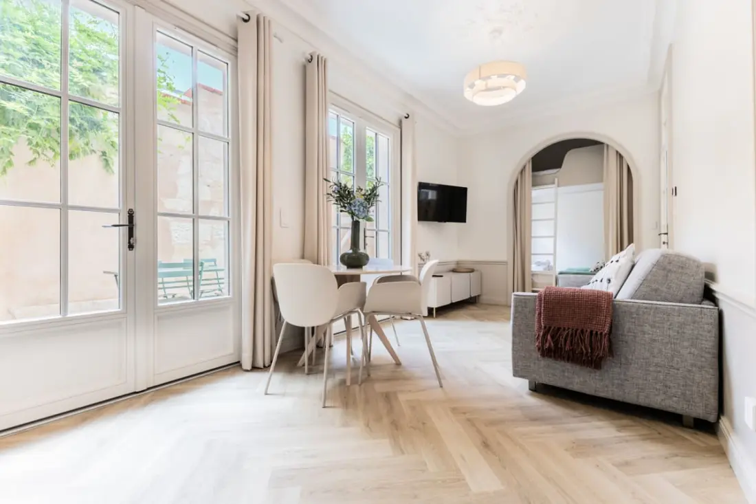 Appartement Avec Terrasse &amp; Clim, Cœur Chartrons