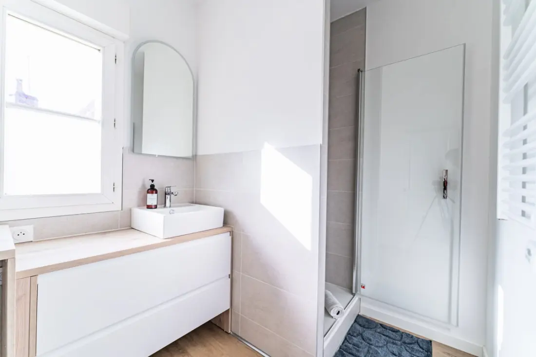 Appartement Charmant Et Lumineux De 60 M² Situé Sur La Rive Droite
