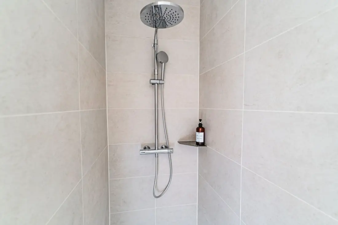 Appartement Charmant Et Lumineux De 60 M² Situé Sur La Rive Droite