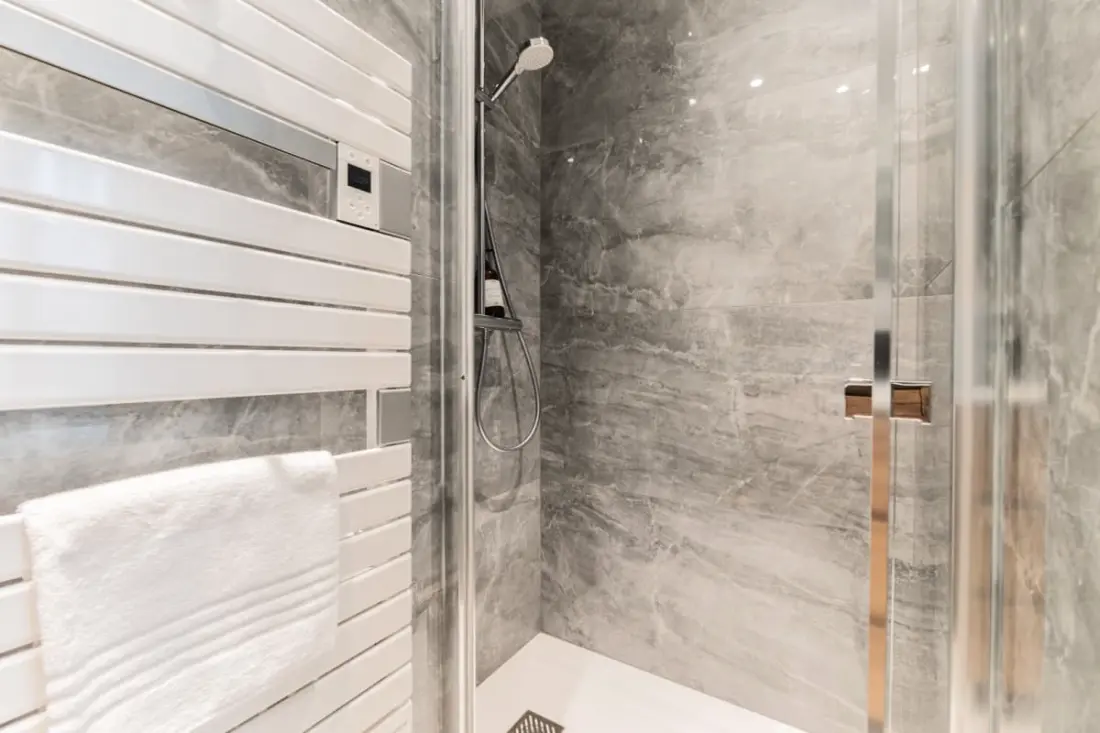 Appartement De Luxe 3 Chambres En Hyper Centre, Climatisation, Ascenseur