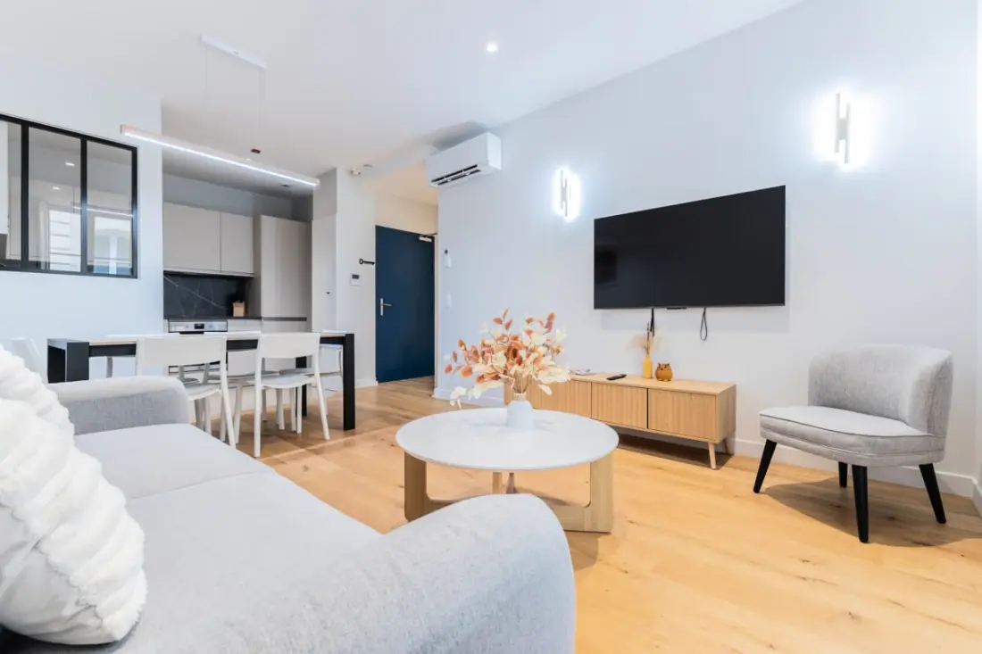 Appartement De Luxe 3 Chambres En Hyper Centre, Climatisation, Ascenseur