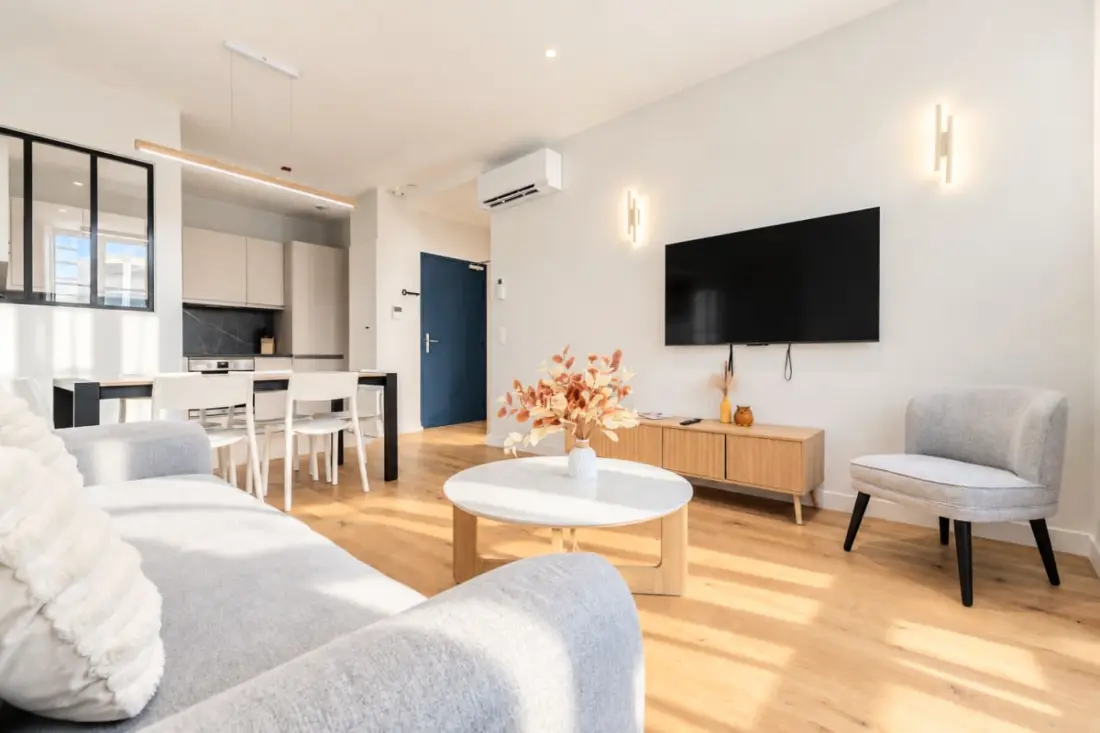 Appartement De Luxe 3 Chambres En Hyper Centre, Climatisation, Ascenseur