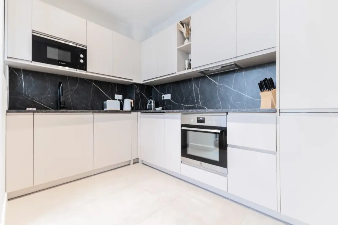 Appartement De Luxe 3 Chambres En Hyper Centre, Climatisation, Ascenseur