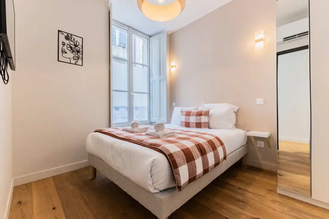 Appartement De Luxe 3 Chambres En Hyper Centre, Climatisation, Ascenseur