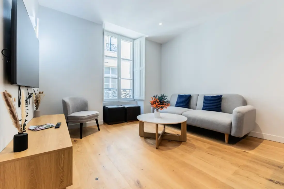 Appartement De Luxe 3 Chambres En Hyper Centre, Climatisation, Ascenseur