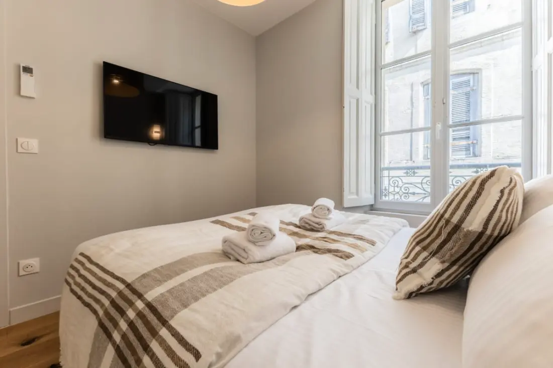 Appartement De Luxe 3 Chambres En Hyper Centre, Climatisation, Ascenseur