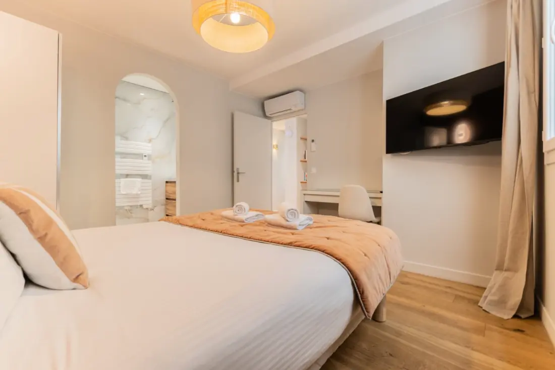Appartement De Luxe 3 Chambres En Hyper Centre, Climatisation, Ascenseur