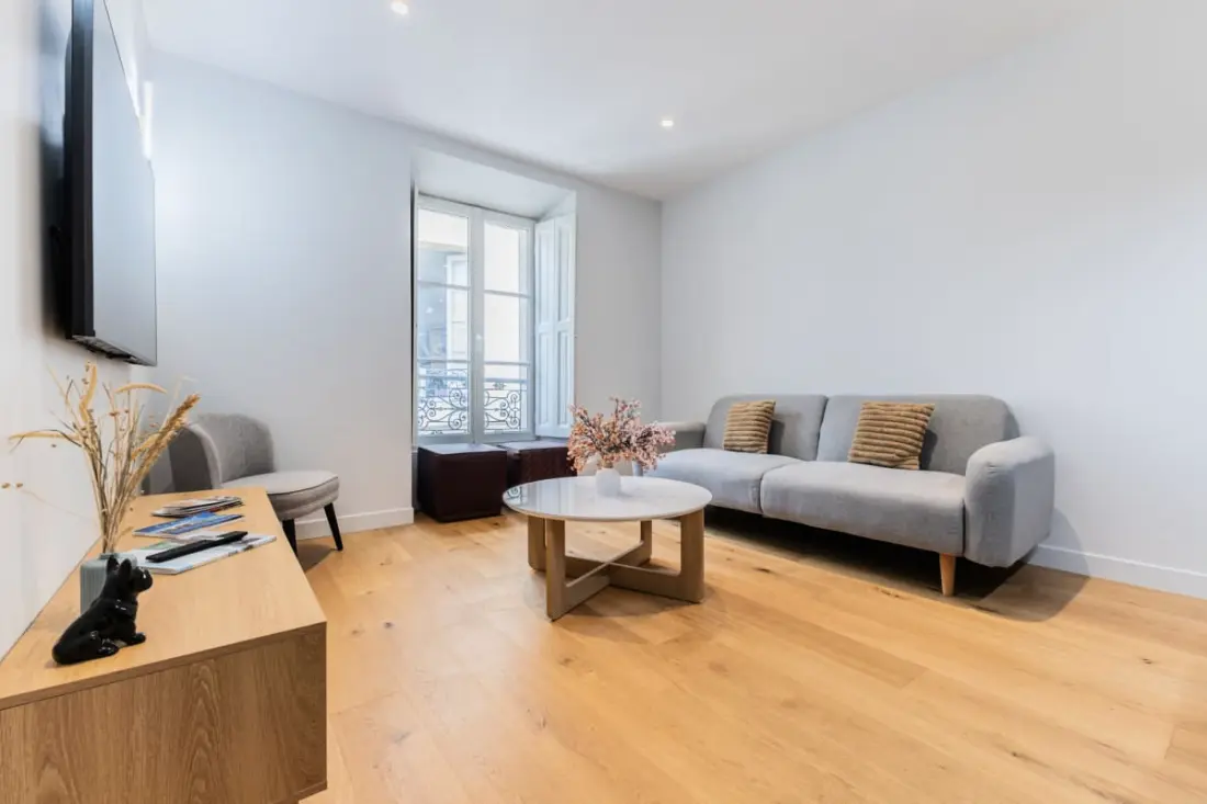 Appartement De Luxe 3 Chambres En Hyper Centre, Climatisation, Ascenseur