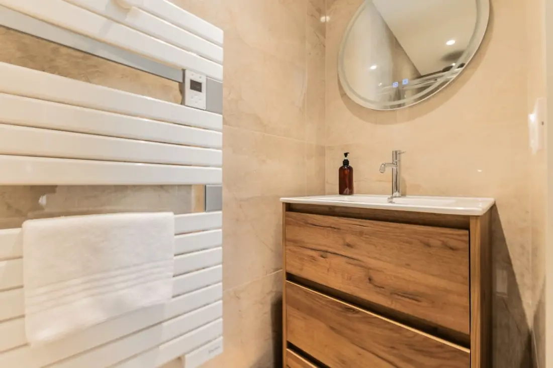 Appartement De Luxe 3 Chambres En Hyper Centre, Climatisation, Ascenseur
