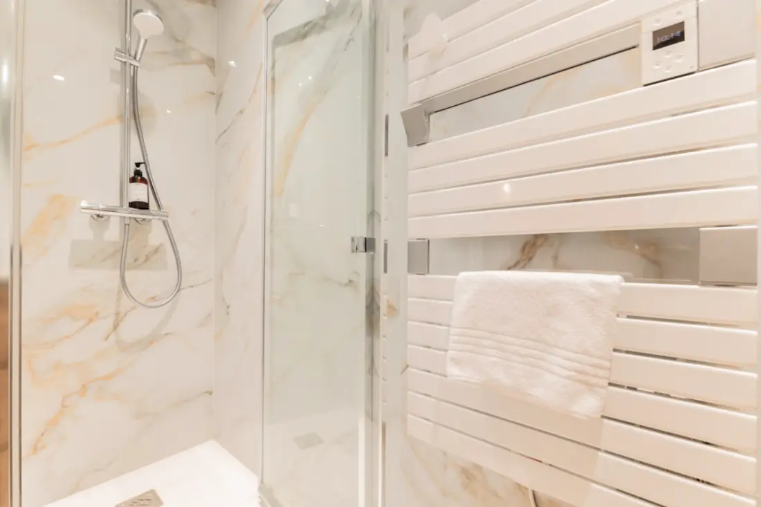 Appartement De Luxe 3 Chambres En Hyper Centre, Climatisation, Ascenseur